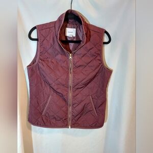 Old Navy Women's Quilted Granola Girl Vest - Deep Maroon